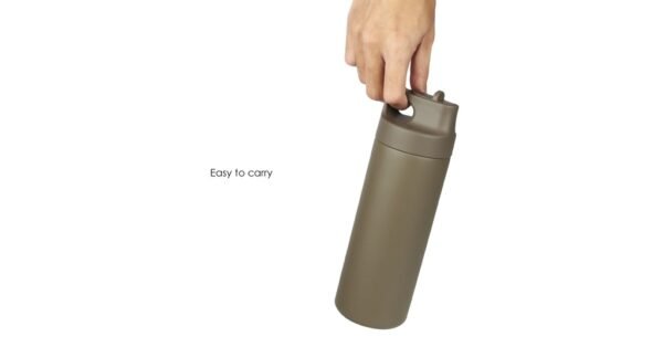 500ml vacuum bottle with built-in straw and powder-coated stainless steel body- easy to carry