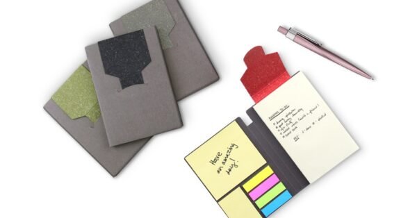 S145 BEETLE eco sticky note set with pads and page markers in compact notepad- group with product detail