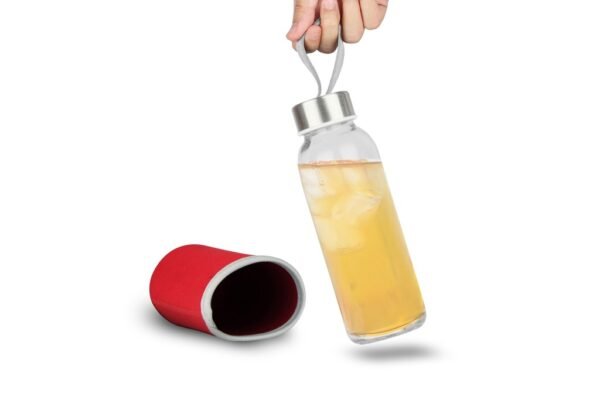 300ml glass bottle with neoprene pouch and carrying strap- Detail